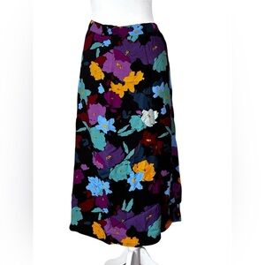 AnyBody A-Line Skirt - Black with Multicolor Floral 52 % Viscose 48% Cotton
